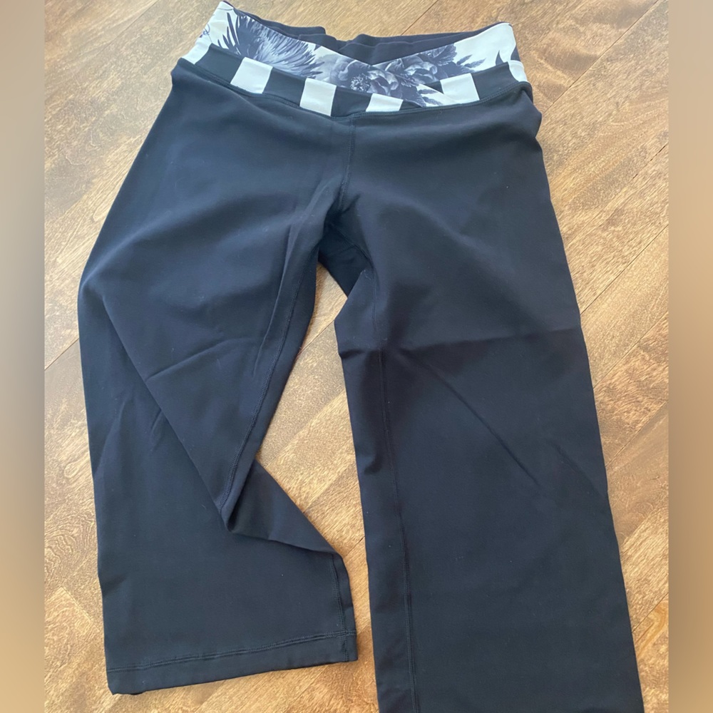 Lululemon Flared Crop Leggings